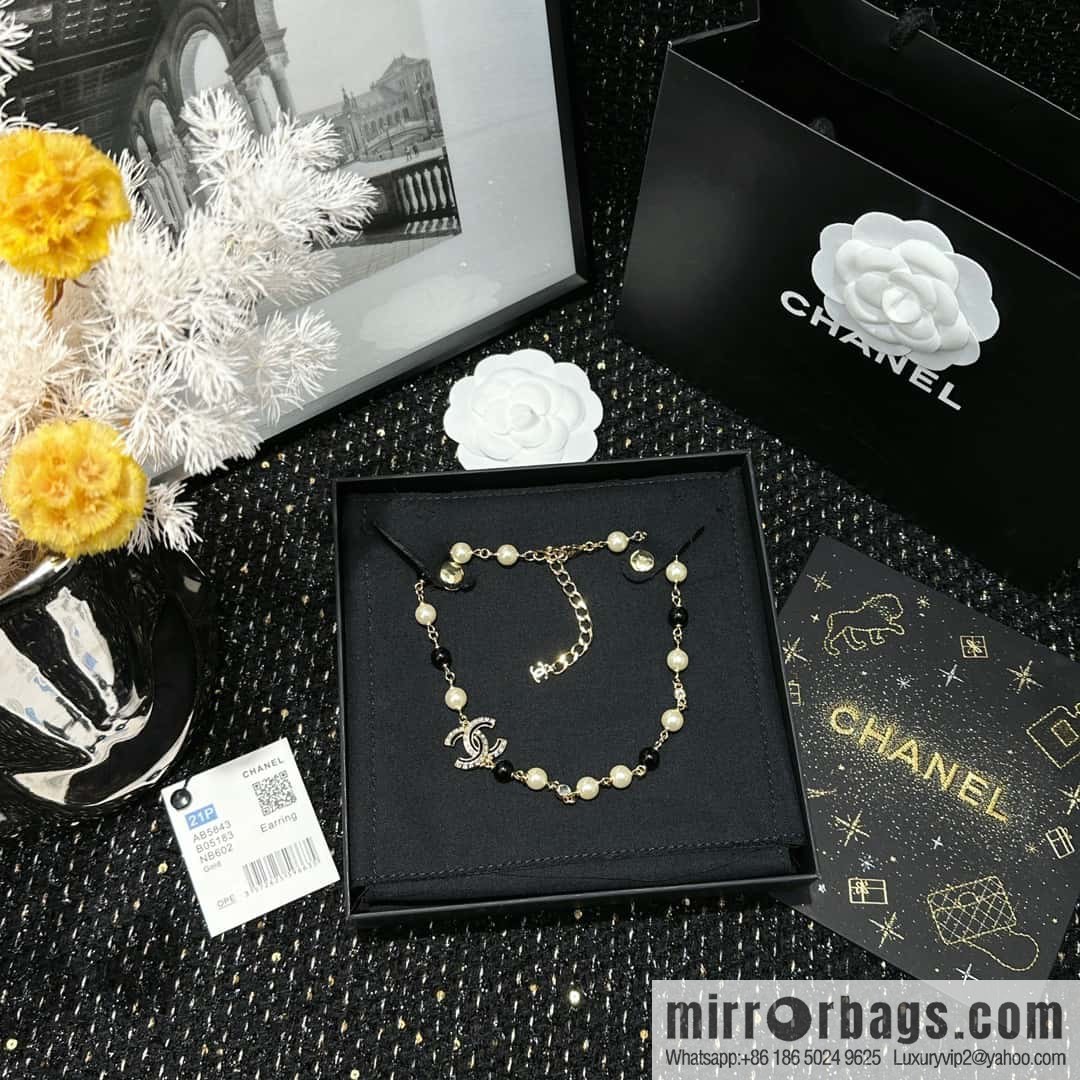 ☀️New ☑️ Chanel Double C Black Diamond Square Diamond Letter Necklace ☀️