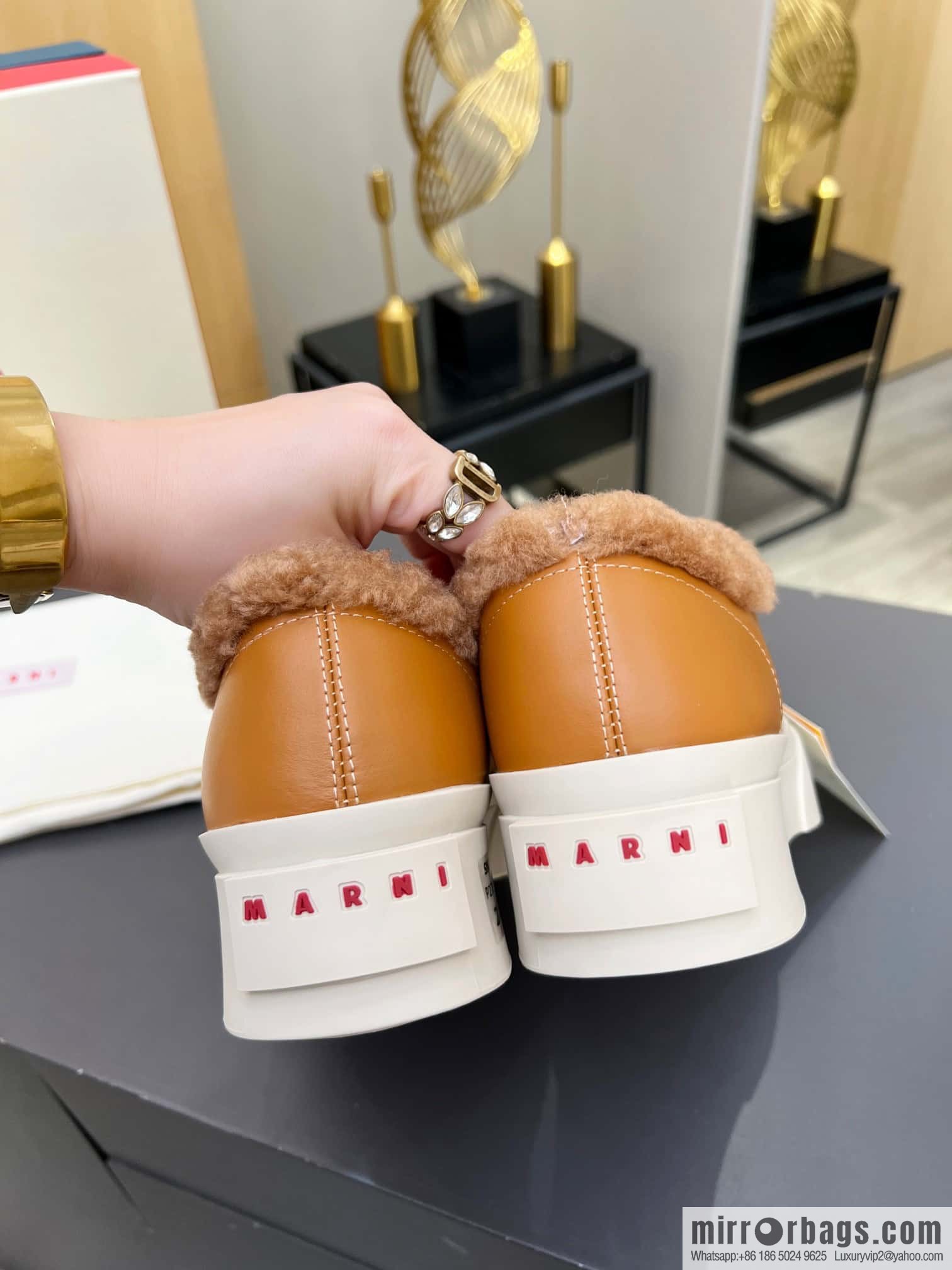 🐰🐰MARNI star with ❤️‍🔥 high version MARNI catwalk model flat shoes
