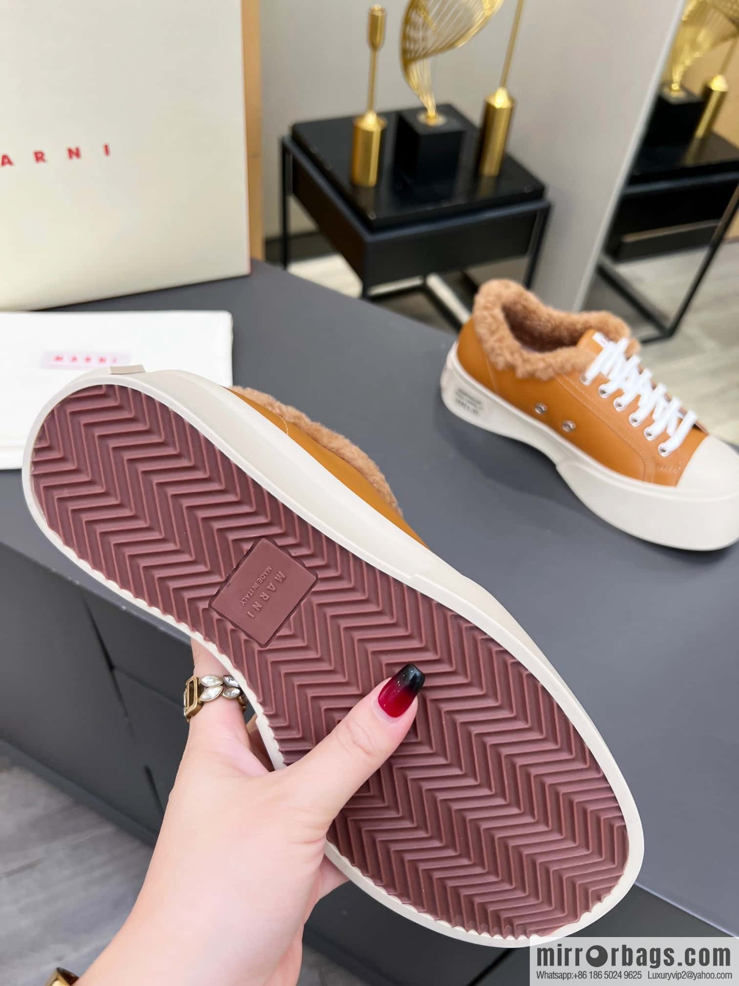 🐰🐰MARNI star with ❤️‍🔥 high version MARNI catwalk model flat shoes