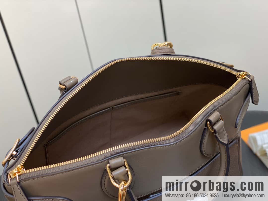 [Boutique‑grade] M22914 black full leather portable women's bag series Lock It MM handbag M22914 22925 22927 23061 Ays Lock It MM bag