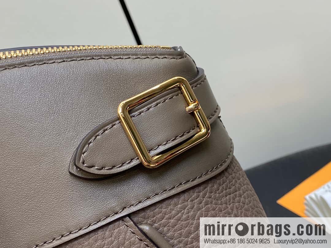 [Boutique‑grade] M22914 black full leather portable women's bag series Lock It MM handbag M22914 22925 22927 23061 Ays Lock It MM bag