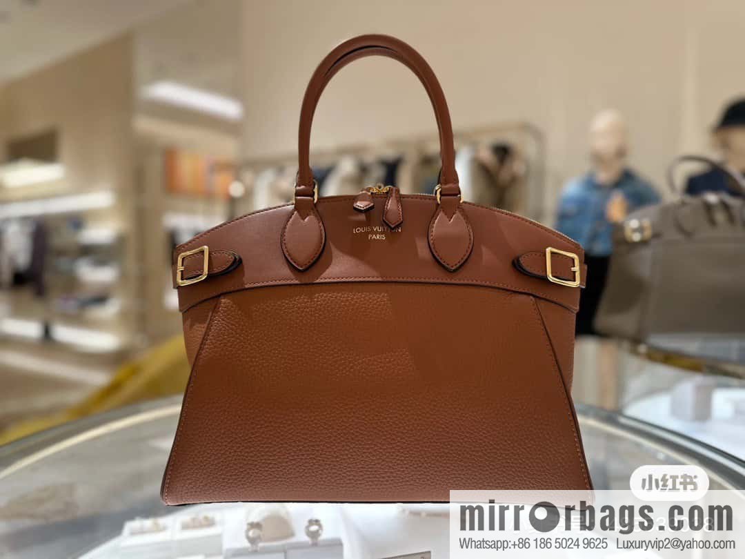 [Boutique‑grade] M22914 black full leather portable women's bag series Lock It MM handbag M22914 22925 22927 23061 Ays Lock It MM bag
