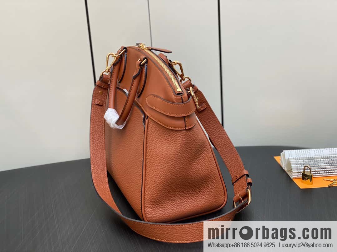 [Boutique‑grade] M22914 black full leather portable women's bag series Lock It MM handbag M22914 22925 22927 23061 Ays Lock It MM bag