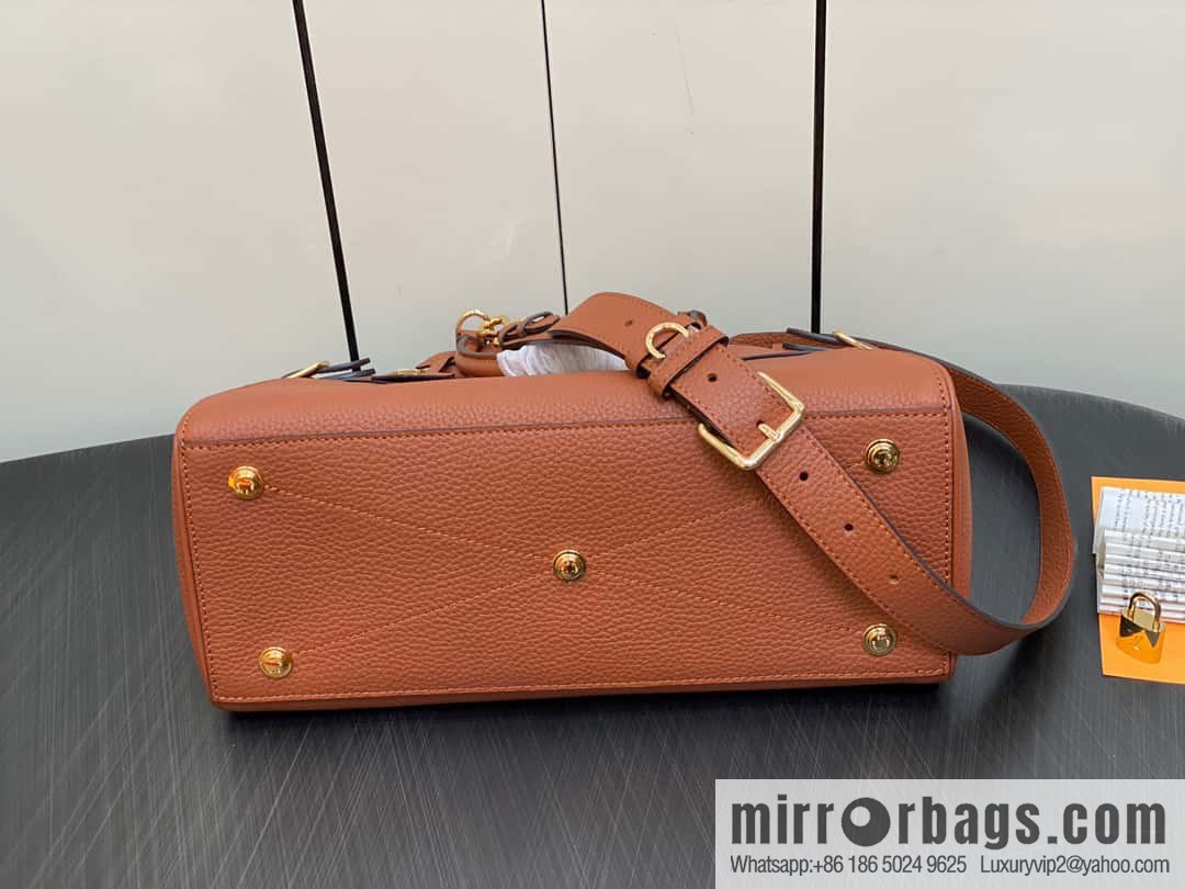 [Boutique‑grade] M22914 black full leather portable women's bag series Lock It MM handbag M22914 22925 22927 23061 Ays Lock It MM bag