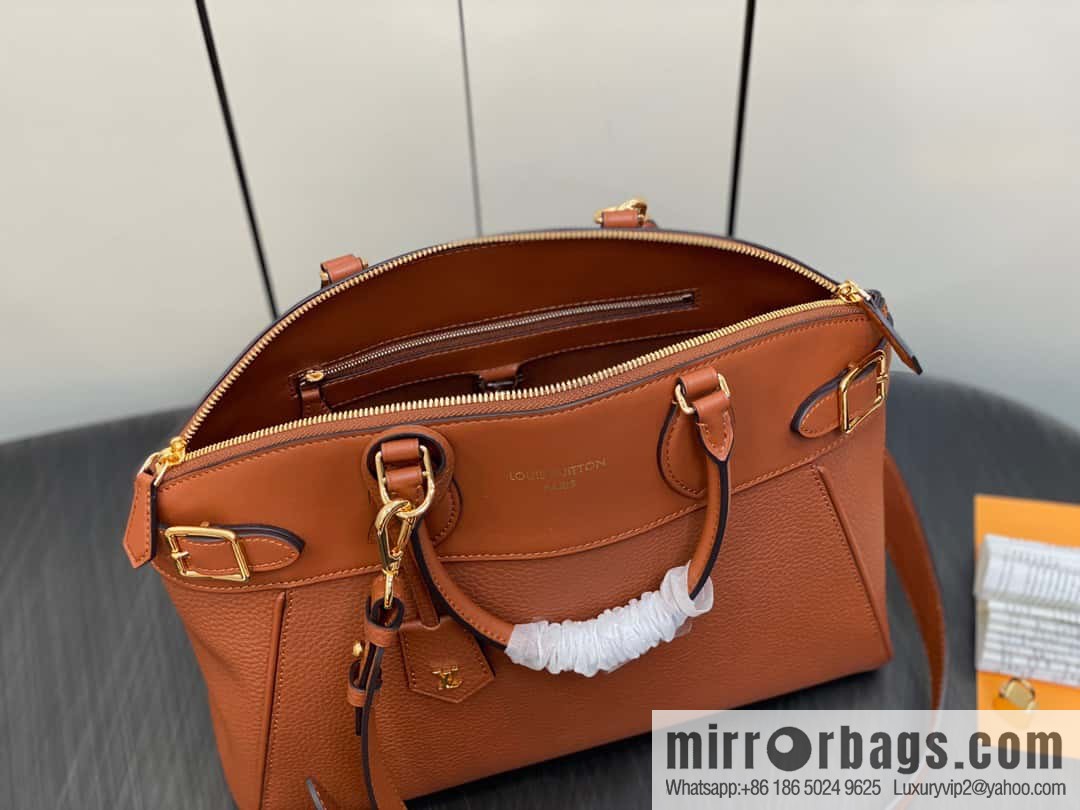 [Boutique‑grade] M22914 black full leather portable women's bag series Lock It MM handbag M22914 22925 22927 23061 Ays Lock It MM bag