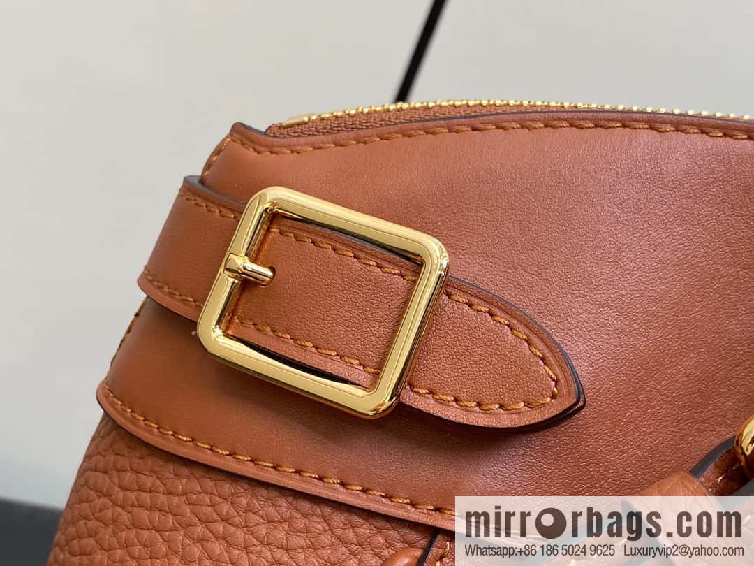 [Boutique‑grade] M22914 black full leather portable women's bag series Lock It MM handbag M22914 22925 22927 23061 Ays Lock It MM bag