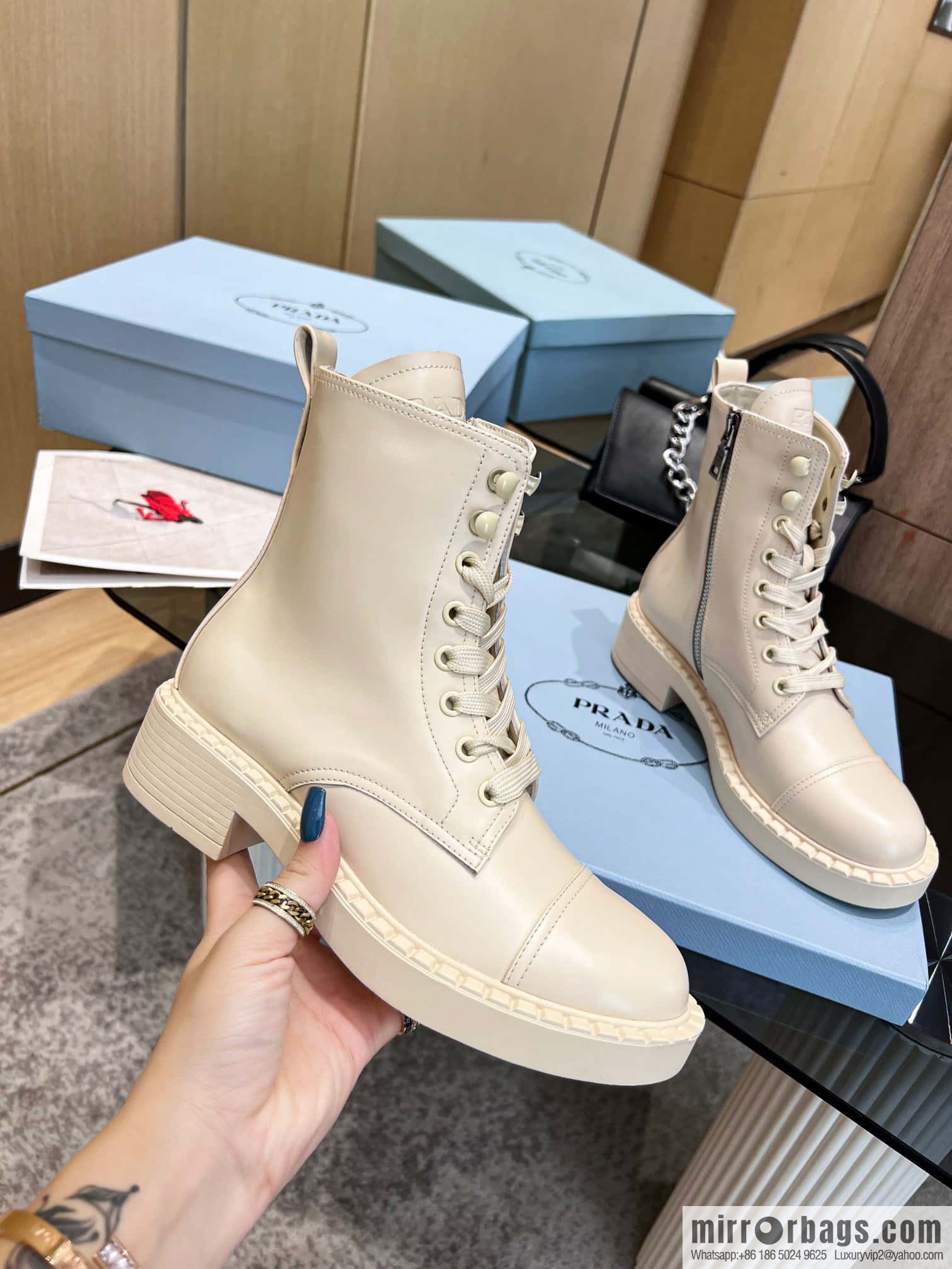 🐰🐰Top 🔝 2022SSS launched Prada boots series 🌲🌲 1 💥 PRADA early autumn and winter catwalk Internet celebrity with the same style