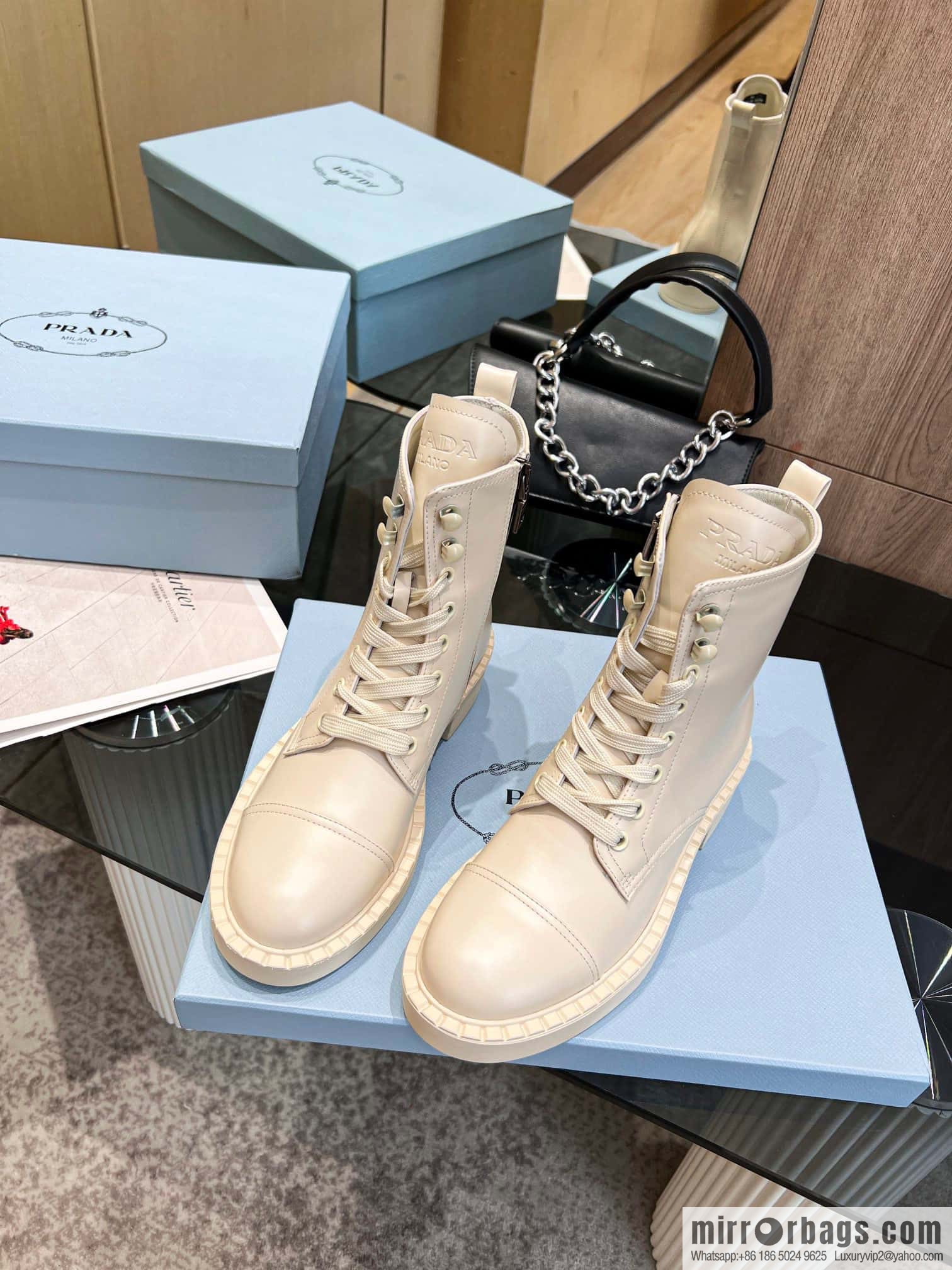 🐰🐰Top 🔝 2022SSS launched Prada boots series 🌲🌲 1 💥 PRADA early autumn and winter catwalk Internet celebrity with the same style