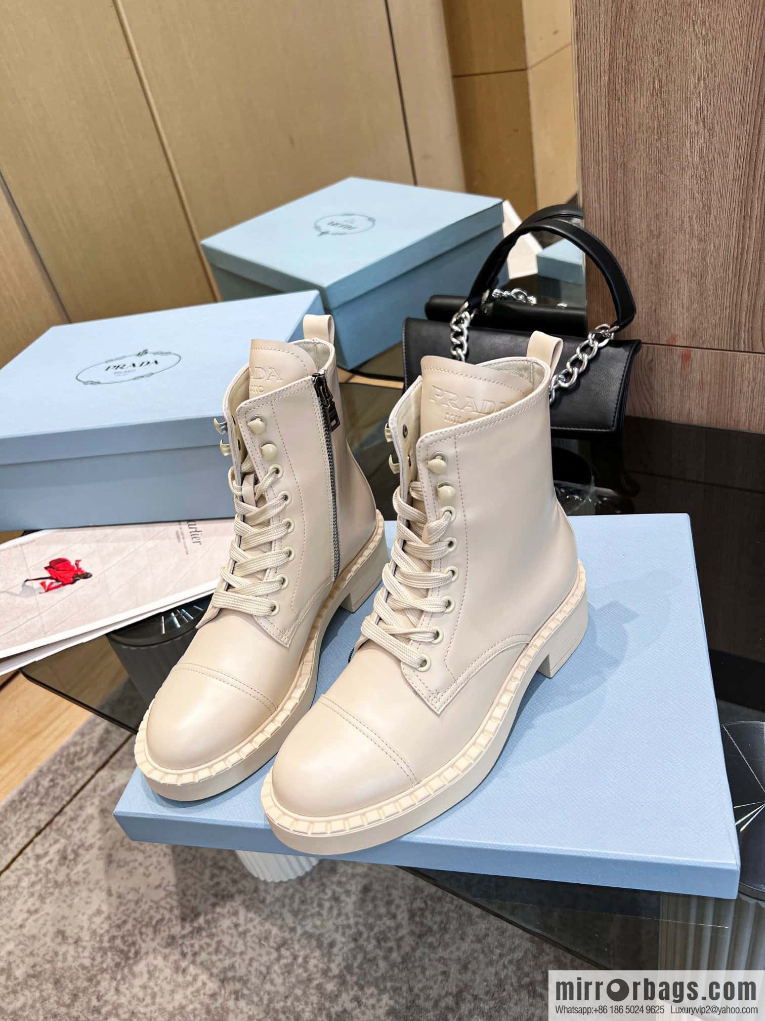🐰🐰Top 🔝 2022SSS launched Prada boots series 🌲🌲 1 💥 PRADA early autumn and winter catwalk Internet celebrity with the same style