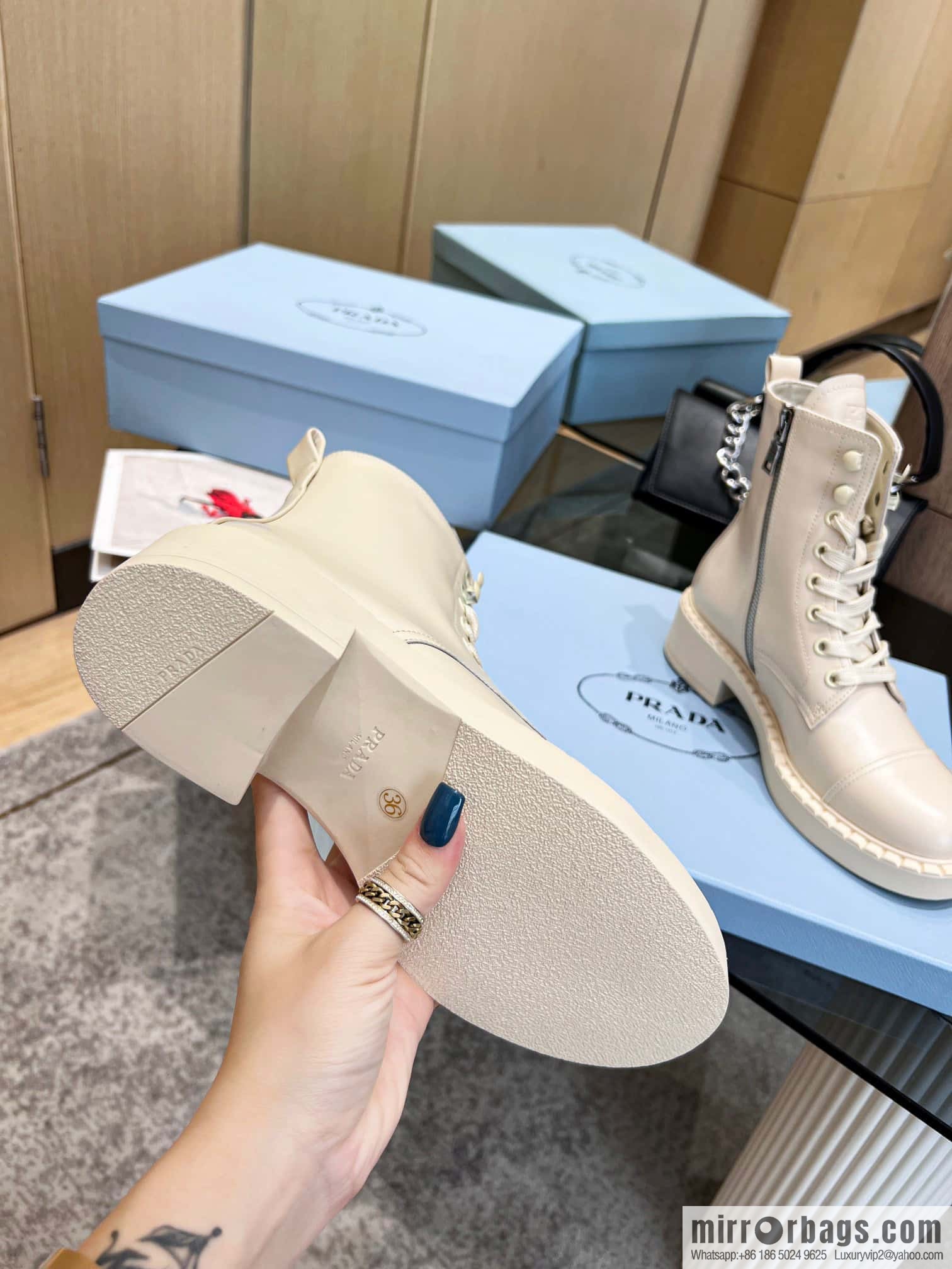 🐰🐰Top 🔝 2022SSS launched Prada boots series 🌲🌲 1 💥 PRADA early autumn and winter catwalk Internet celebrity with the same style