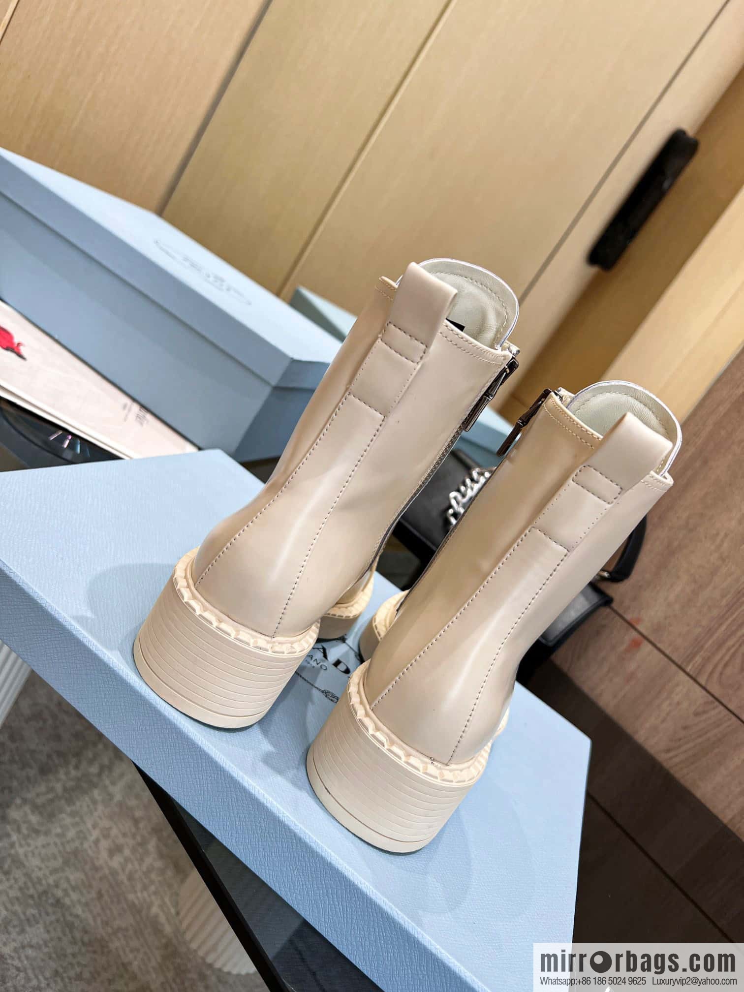 🐰🐰Top 🔝 2022SSS launched Prada boots series 🌲🌲 1 💥 PRADA early autumn and winter catwalk Internet celebrity with the same style