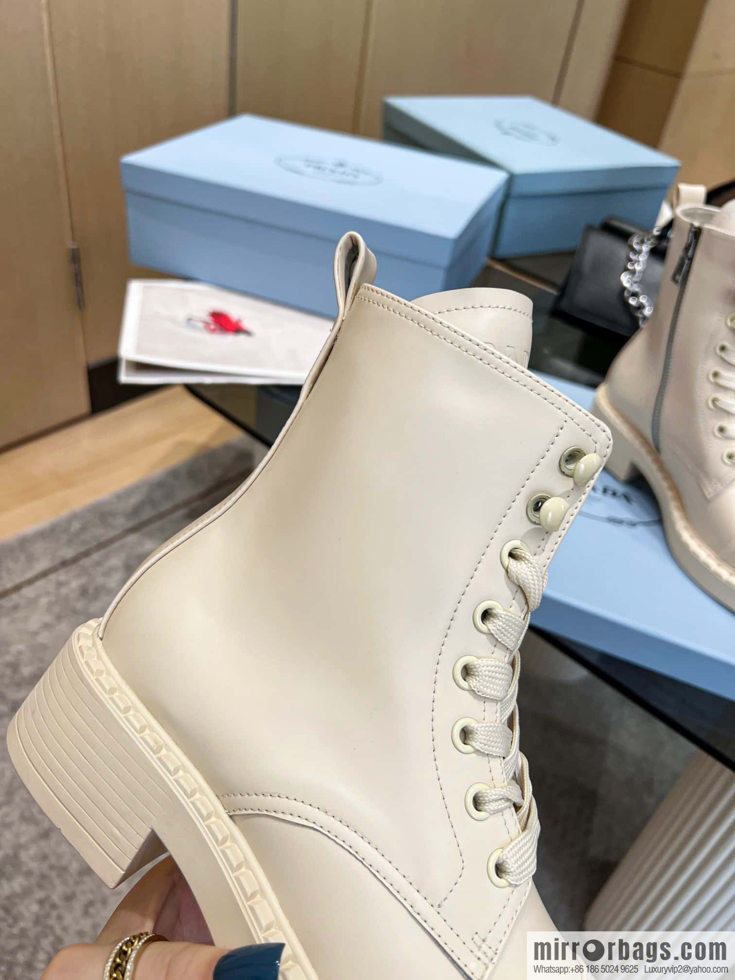🐰🐰Top 🔝 2022SSS launched Prada boots series 🌲🌲 1 💥 PRADA early autumn and winter catwalk Internet celebrity with the same style