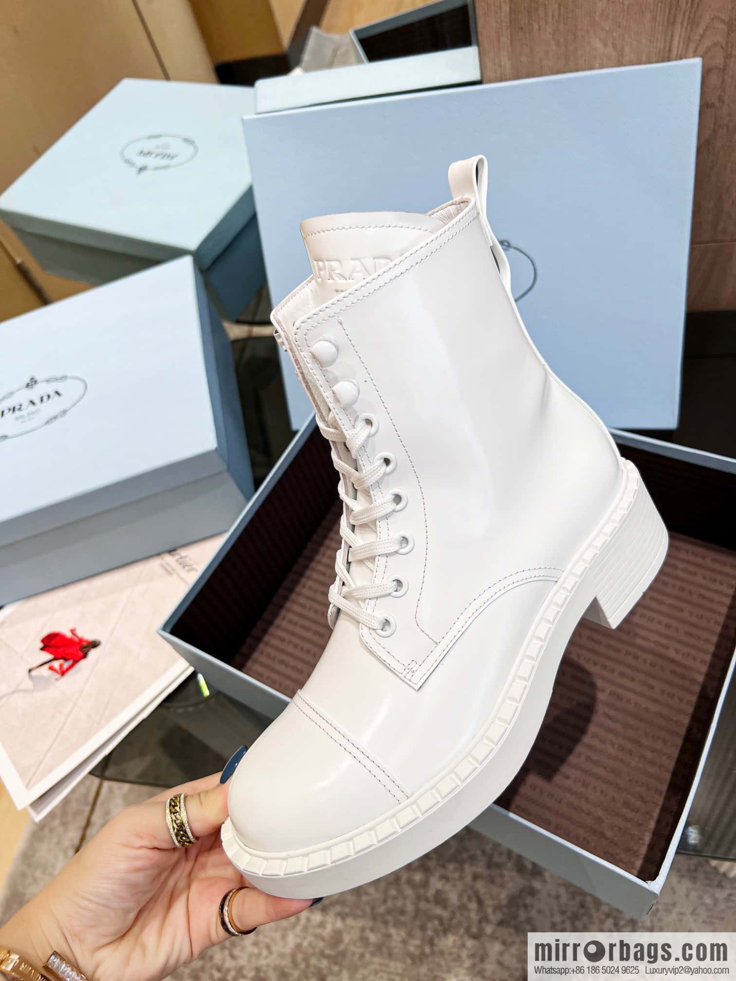 🐰🐰Top 🔝 2022SSS launched Prada boots series 🌲🌲 1 💥 PRADA early autumn and winter catwalk Internet celebrity with the same style