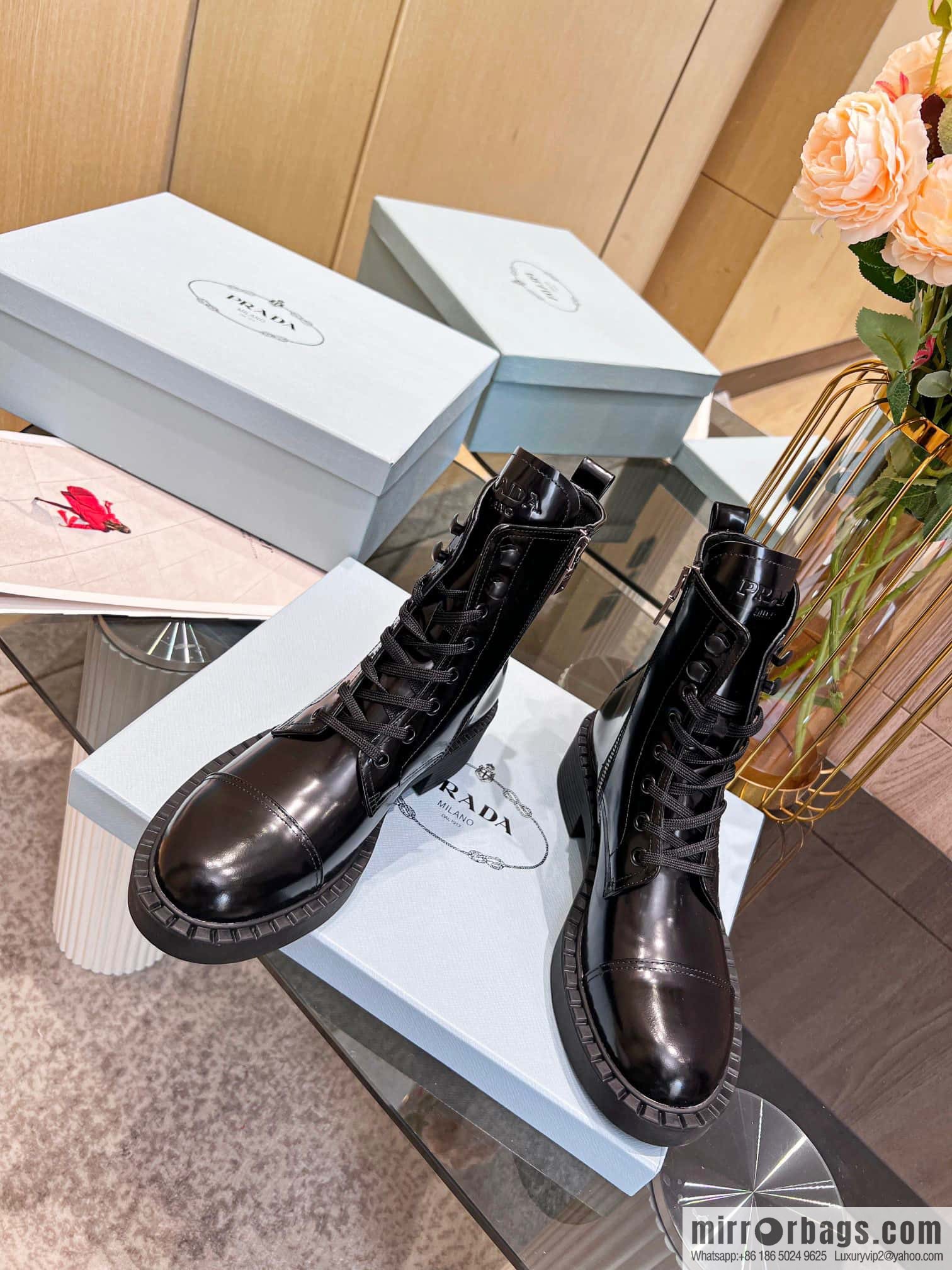 🐰🐰Top 🔝 2022SSS launched Prada boots series 🌲🌲 1 💥 PRADA early autumn and winter catwalk Internet celebrity with the same style