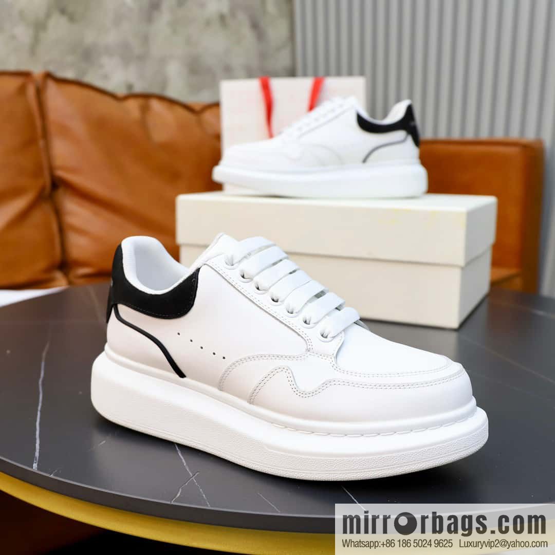 🐰🐰Alexander mcqueen/McQueen, couple 👫 classic star explosion versatile white shoes, original outsole