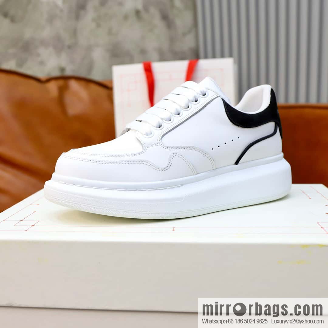 🐰🐰Alexander mcqueen/McQueen, couple 👫 classic star explosion versatile white shoes, original outsole