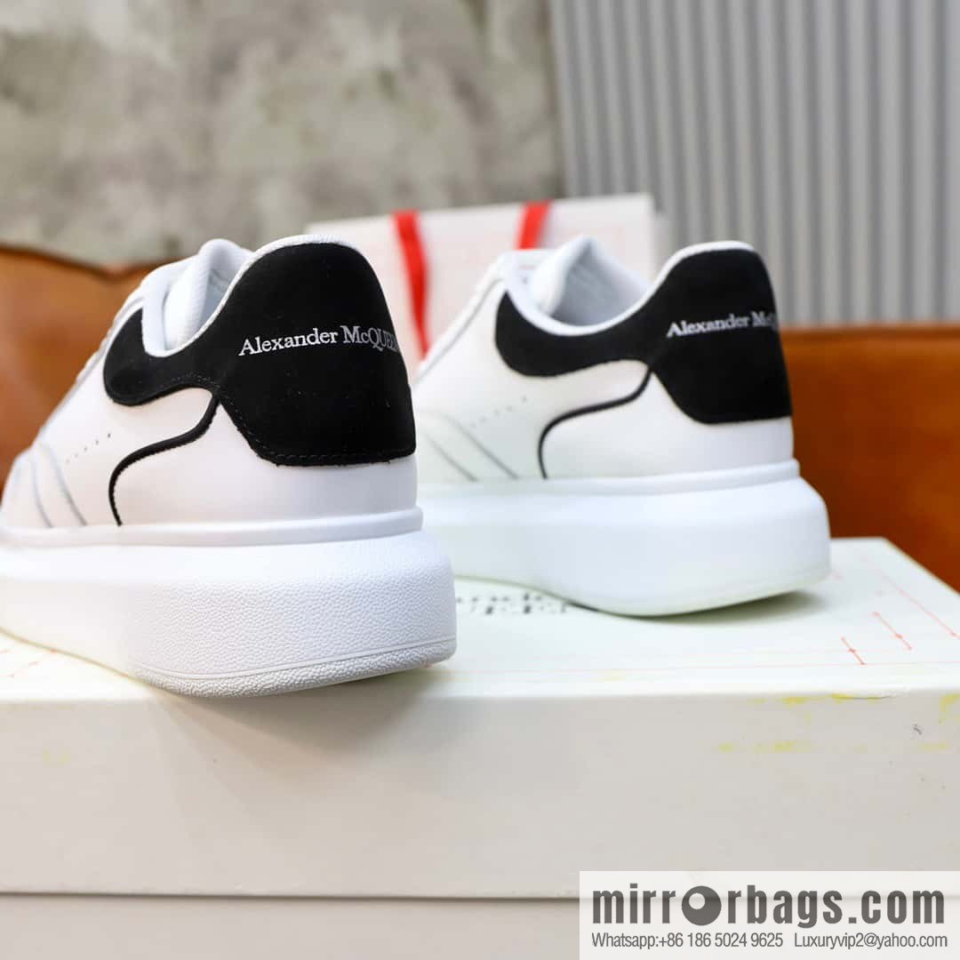 🐰🐰Alexander mcqueen/McQueen, couple 👫 classic star explosion versatile white shoes, original outsole