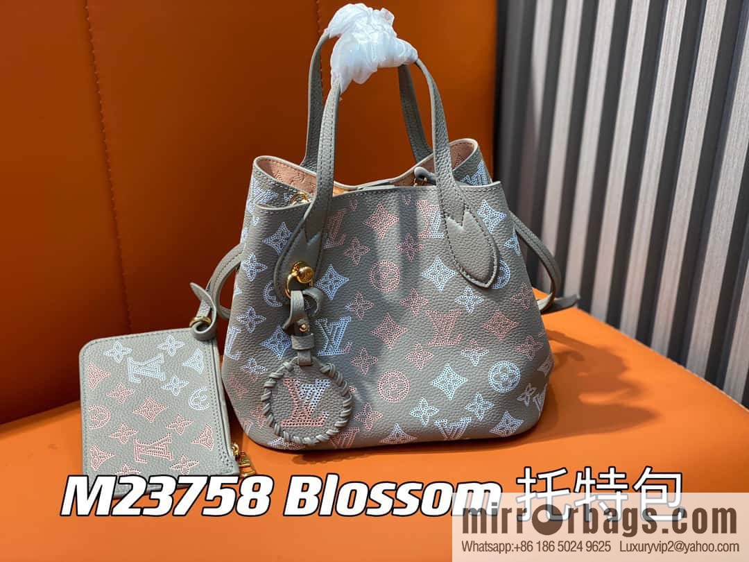 [Boutique‑grade] M23758 light gray, full leather bucket bag series Blossom small tote bag, gray gradual change (cut-out)
