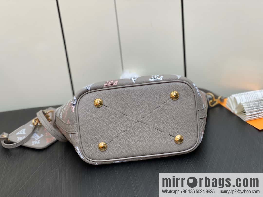 [Boutique‑grade] M23758 light gray, full leather bucket bag series Blossom small tote bag, gray gradual change (cut-out)