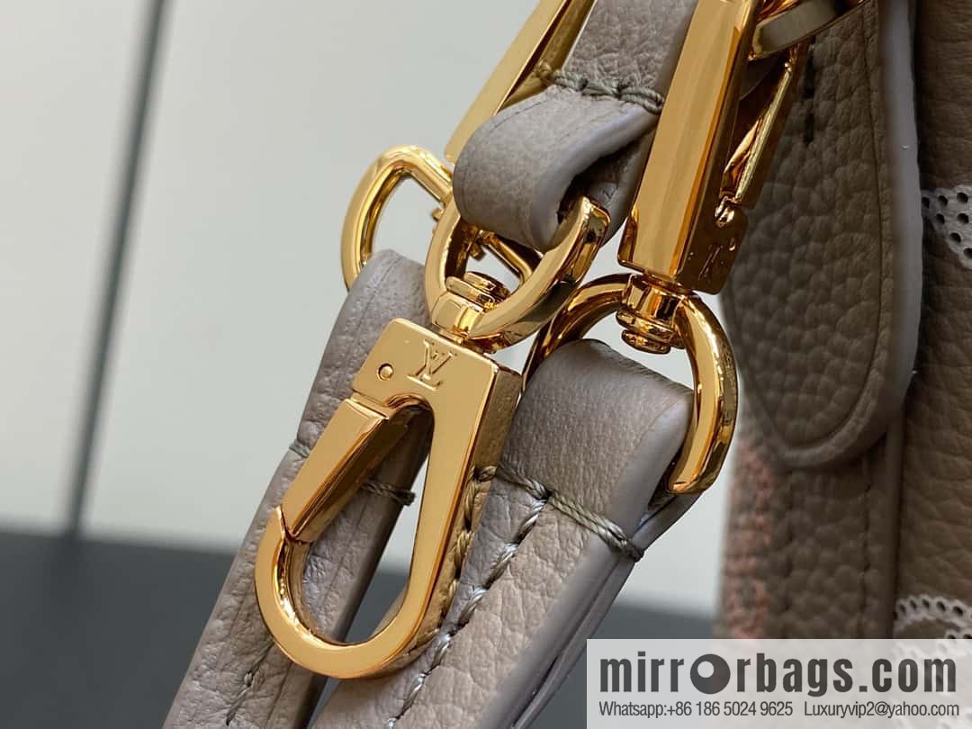 [Boutique‑grade] M23758 light gray, full leather bucket bag series Blossom small tote bag, gray gradual change (cut-out)
