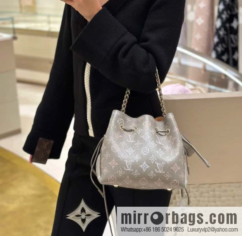 [Premium‑quality] M23388 light gray, full leather bucket bag series BELLA handbag, gray/gradual change (cut-out)