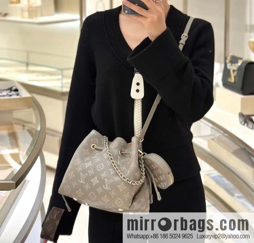 [Premium‑quality] M23388 light gray, full leather bucket bag series BELLA handbag, gray/gradual change (cut-out)