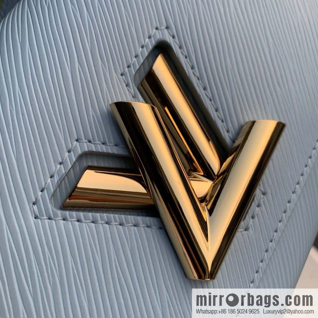 M22515 Twist Small Handbag