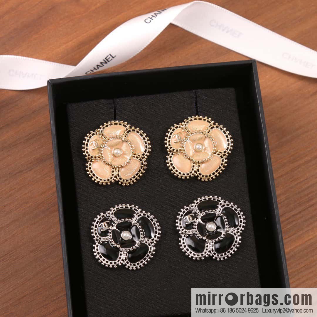 ☀️New ☑️ chanel c1 double c camellia oil stud earrings ☀️