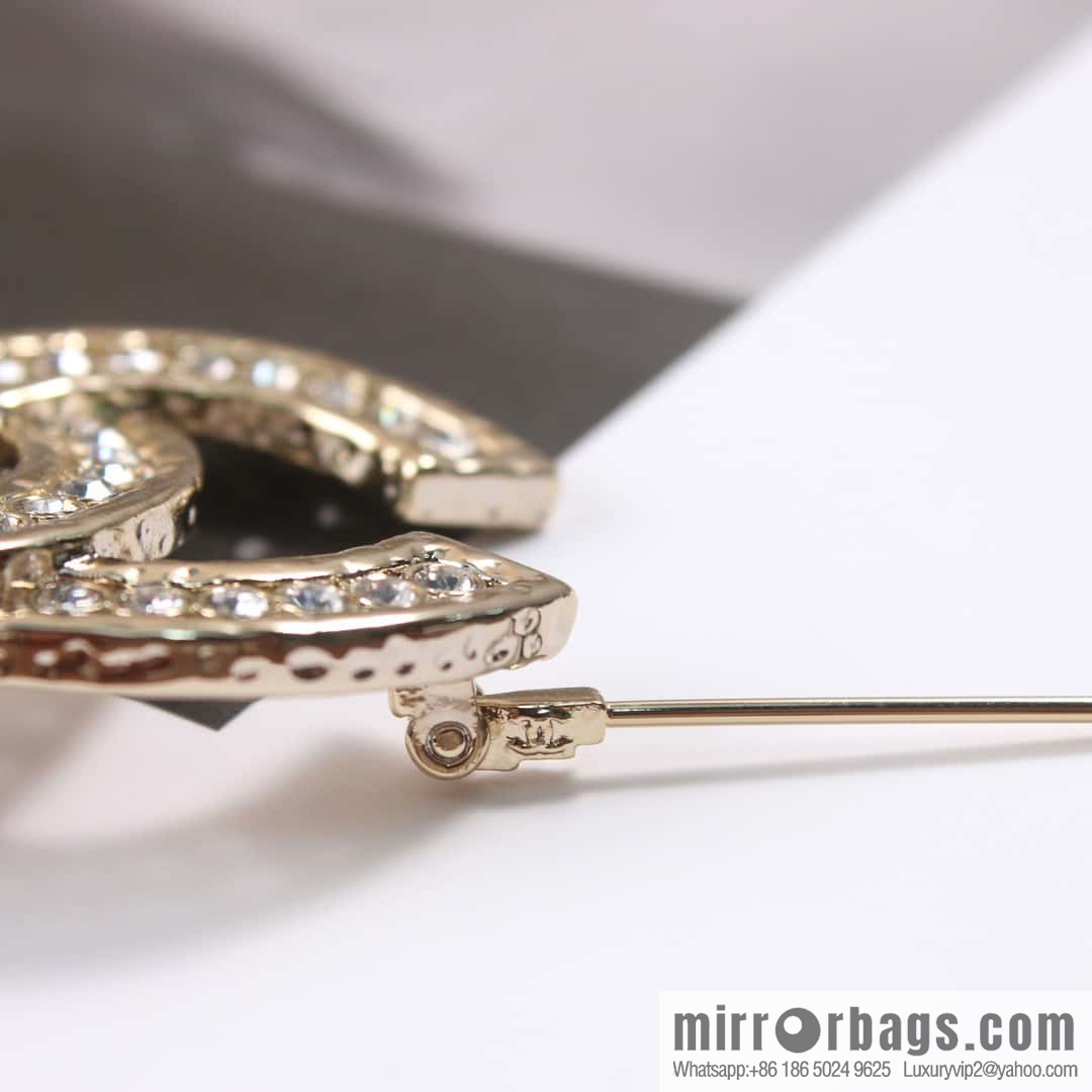 ☀️New ☑️ Chanel Double C White Diamond Brooch ☀️