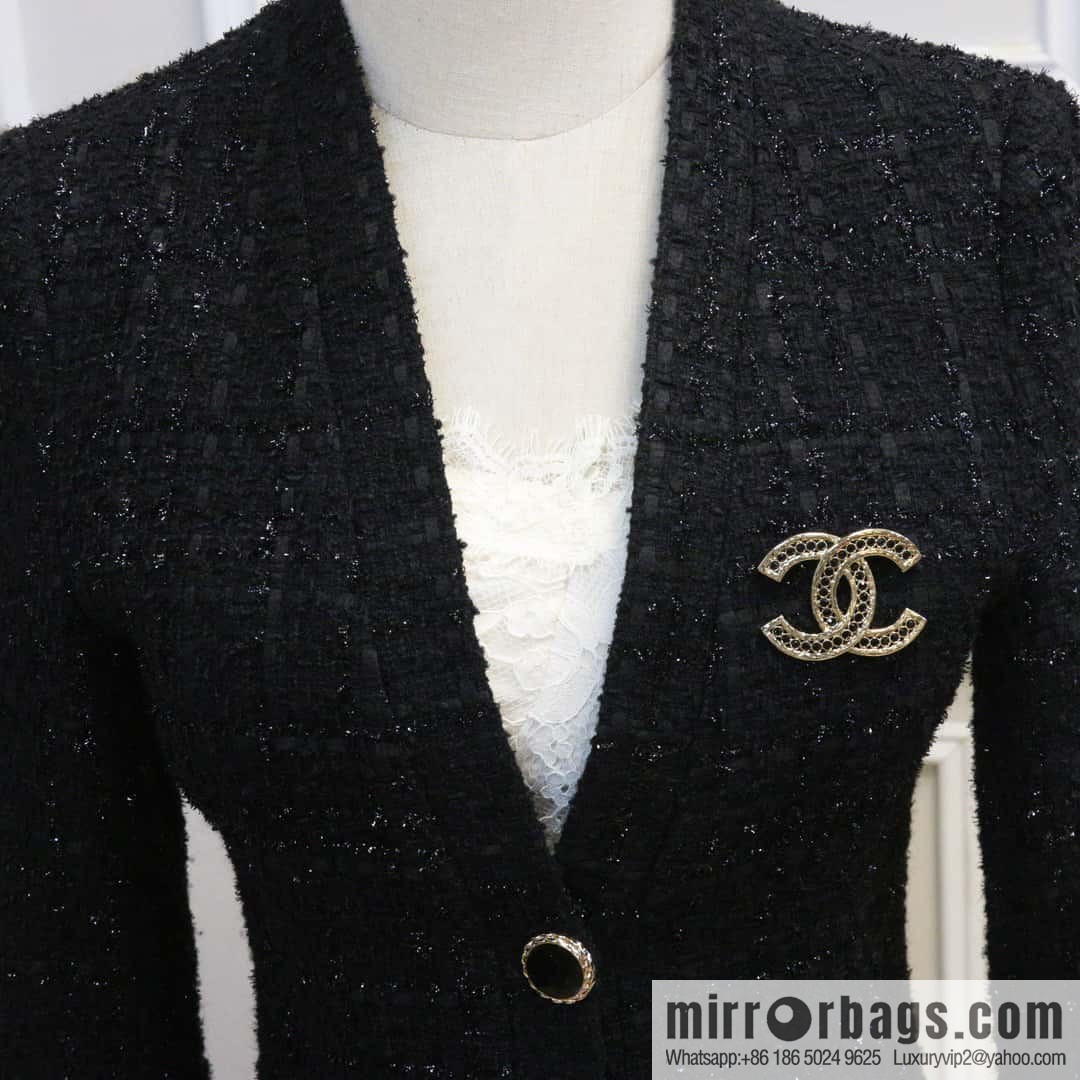 ☀️New ☑️ Chanel Double C Black Diamond Brooch ☀️