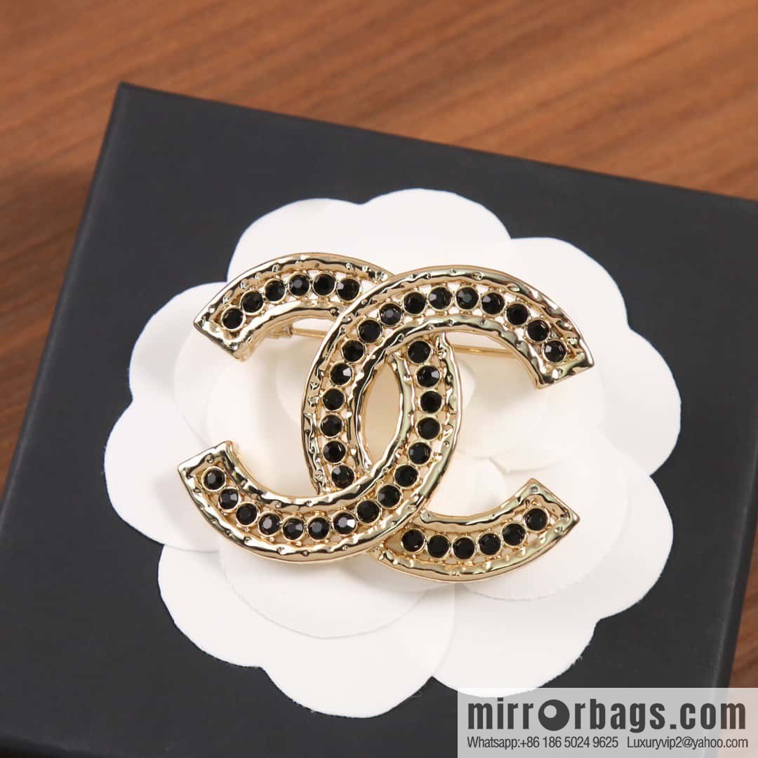 ☀️New ☑️ Chanel Double C Black Diamond Brooch ☀️