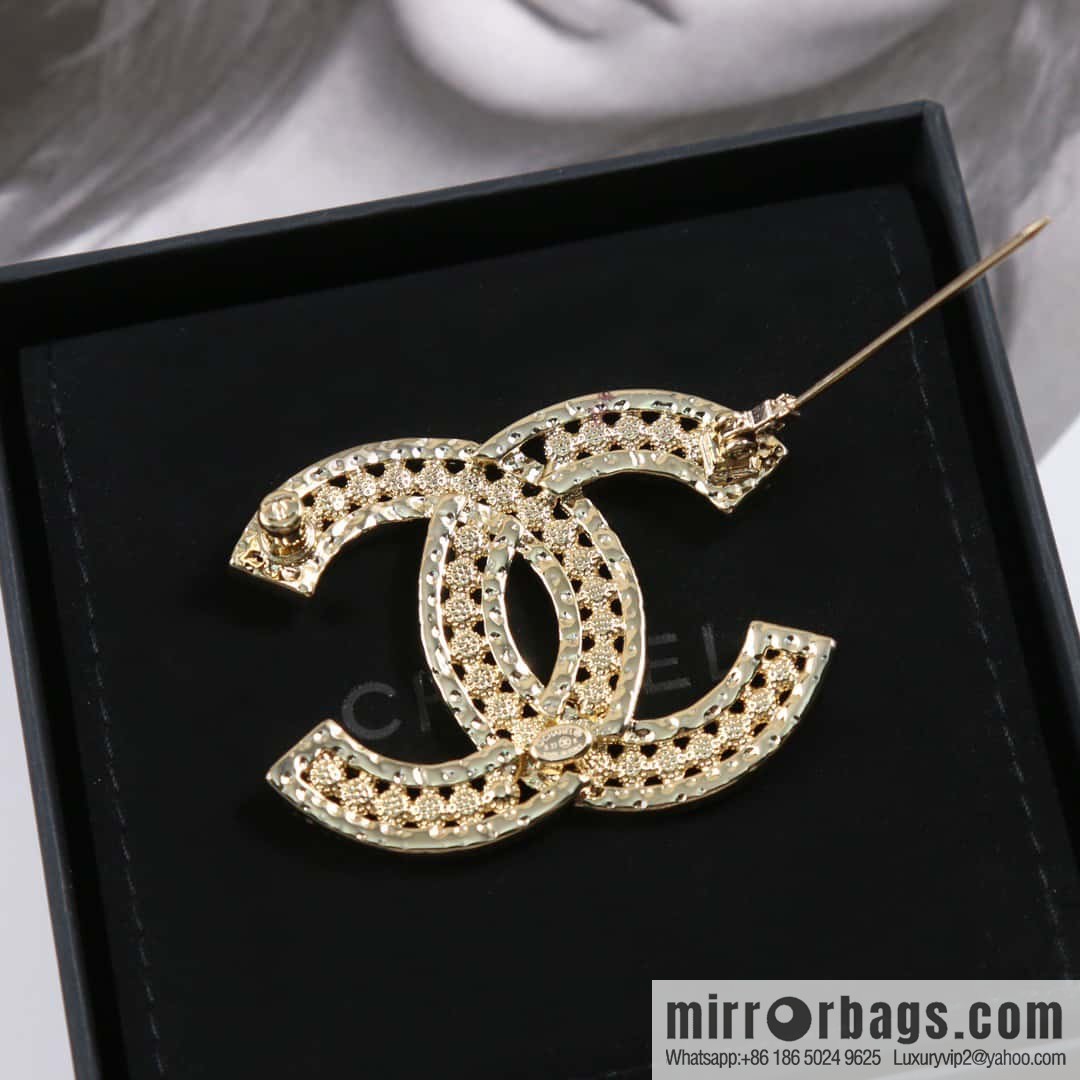 ☀️New ☑️ Chanel Double C Black Diamond Brooch ☀️