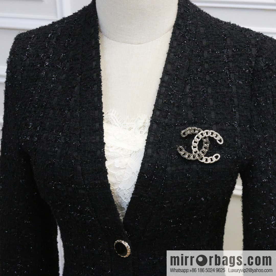 ☀️New ☑️ Chanel Double C Hollow Full Diamond Brooch ☀️