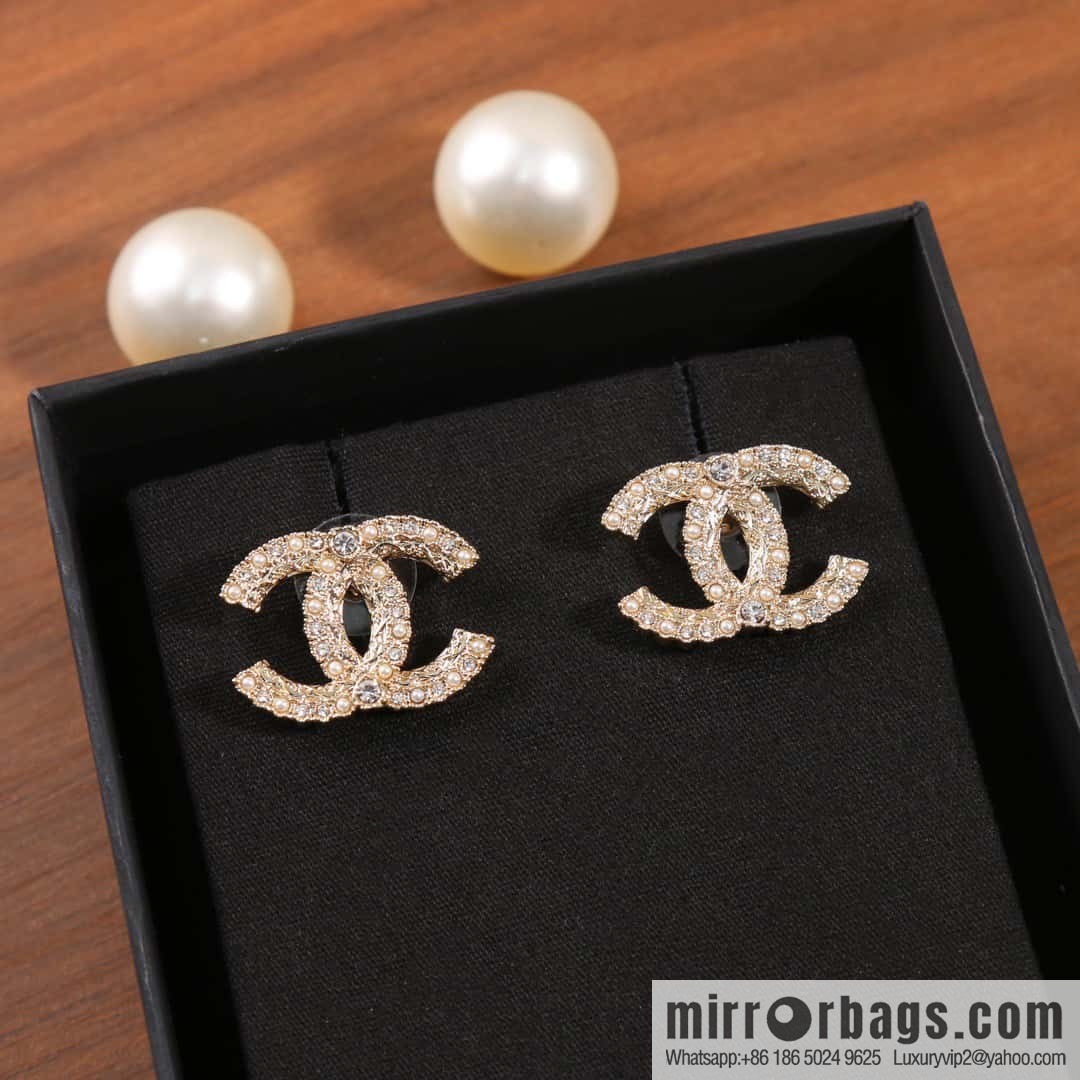☀️New ☑️ chanel c1 double c spacer diamond pearl stud earrings ☀️