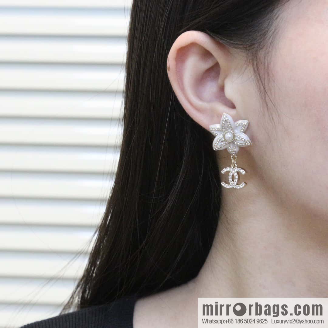 ☀️New ☑️ chanel c2 double c flower stud earrings ☀️