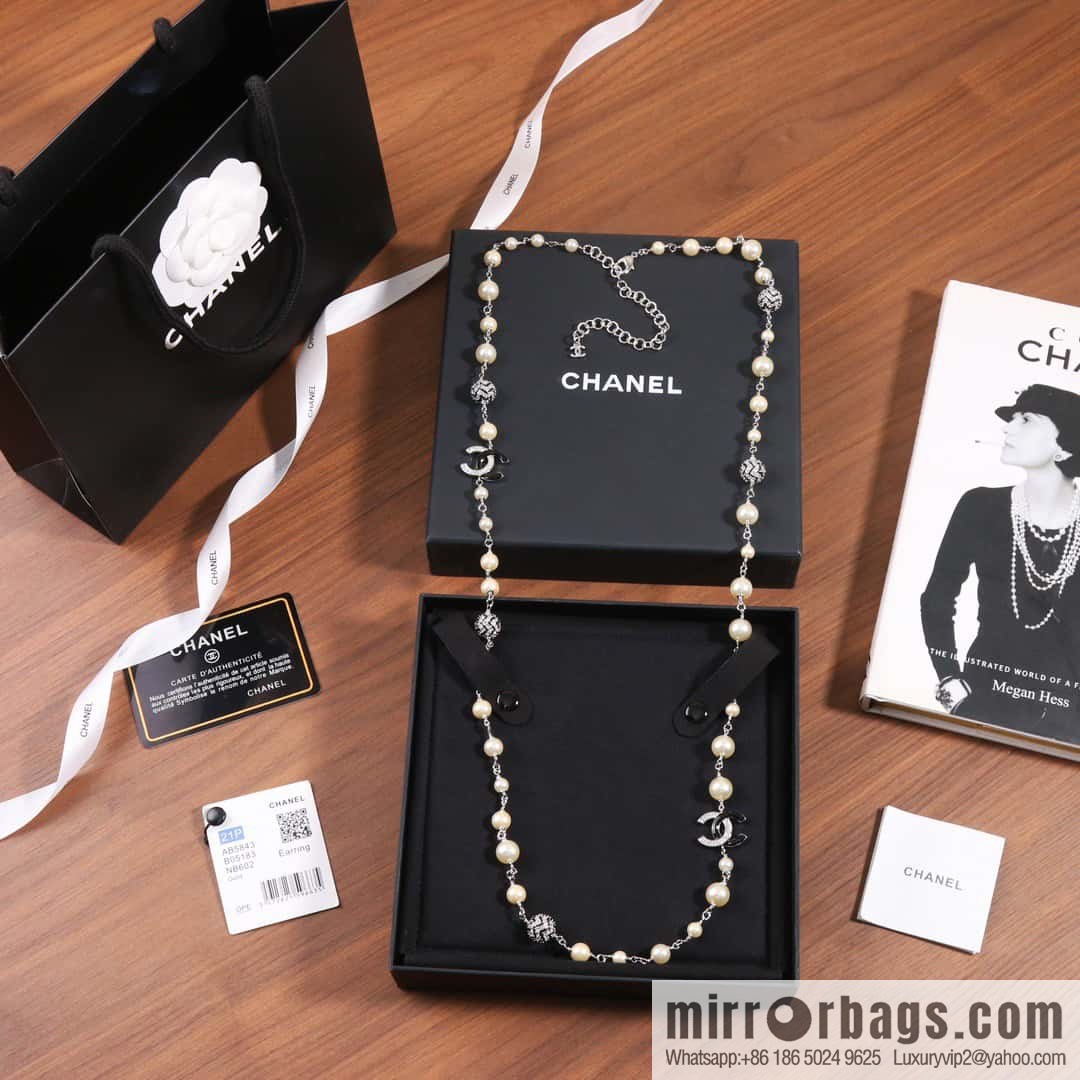 ☀️New ☑️ Chanel Double C Pearl Pentagram ⭐ Star Sweater Chain Necklace ☀️