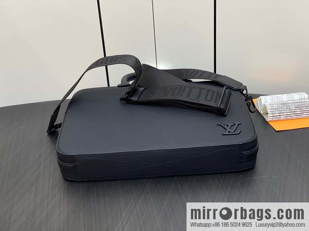 M23778 autumn and winter new full leather briefcase series PILOT briefcase