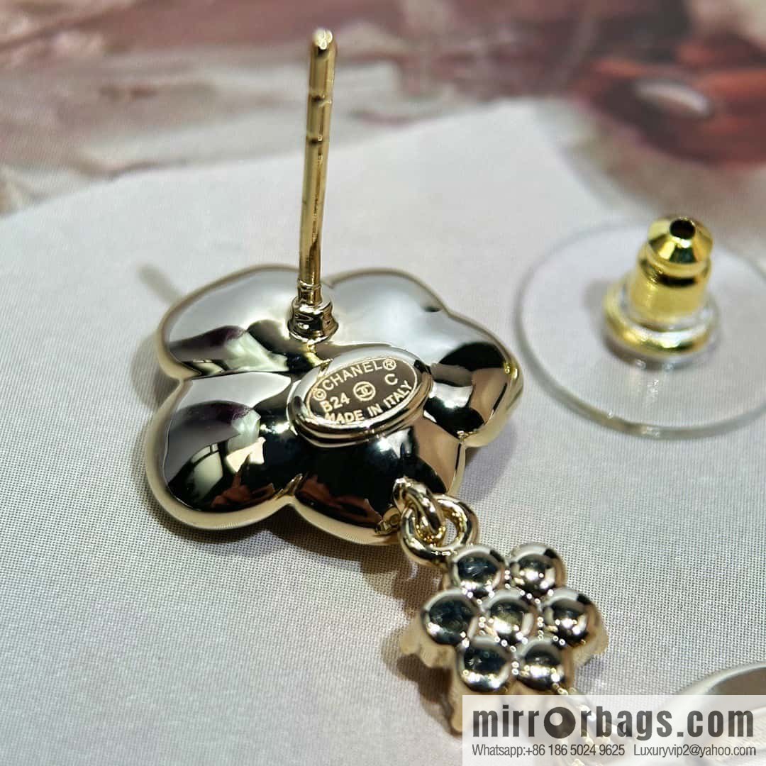 ☀️Original ☀️ new ☑️ Chanel c3 double c camellia earrings ☀️