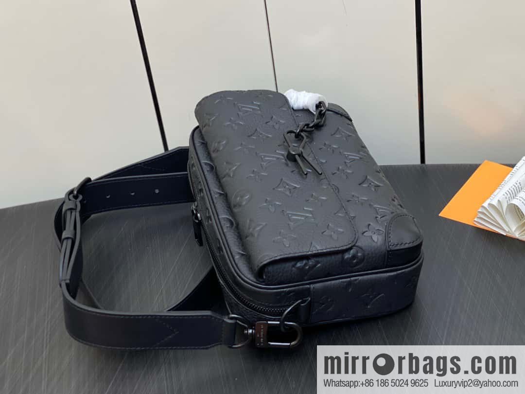 [Premium‑quality] M23742 46795 full leather black men's bag messenger bag series Steamer messenger bag