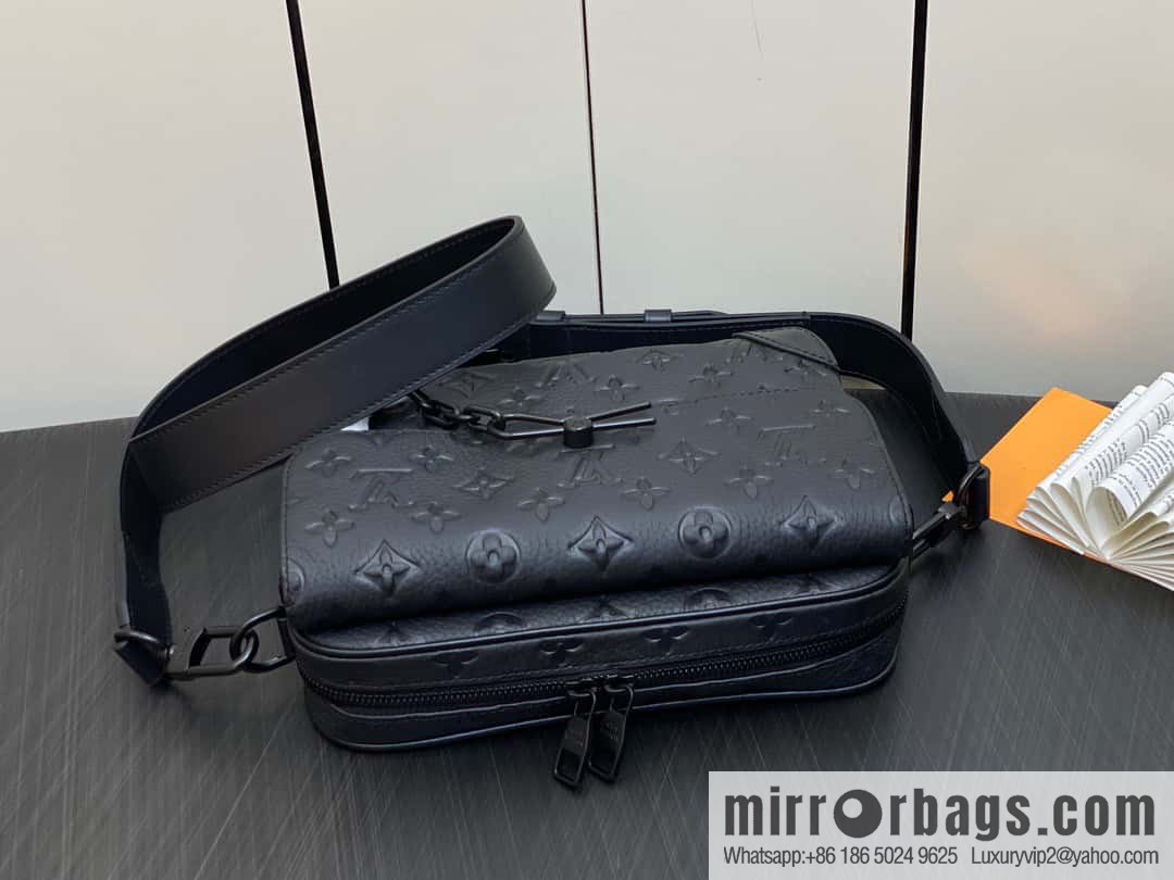 [Premium‑quality] M23742 46795 full leather black men's bag messenger bag series Steamer messenger bag