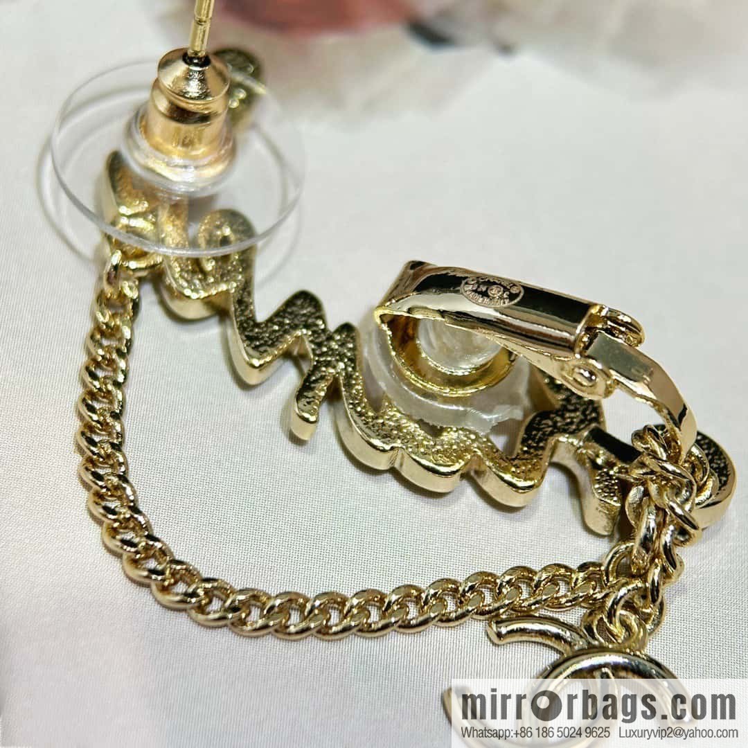 ☀️New ☑️ Chanel letter CHANEL earclip earrings ☀️
