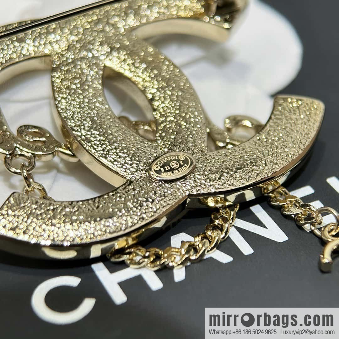☀️New ☑️ Chanel Double C Fringe Brooch ☀️