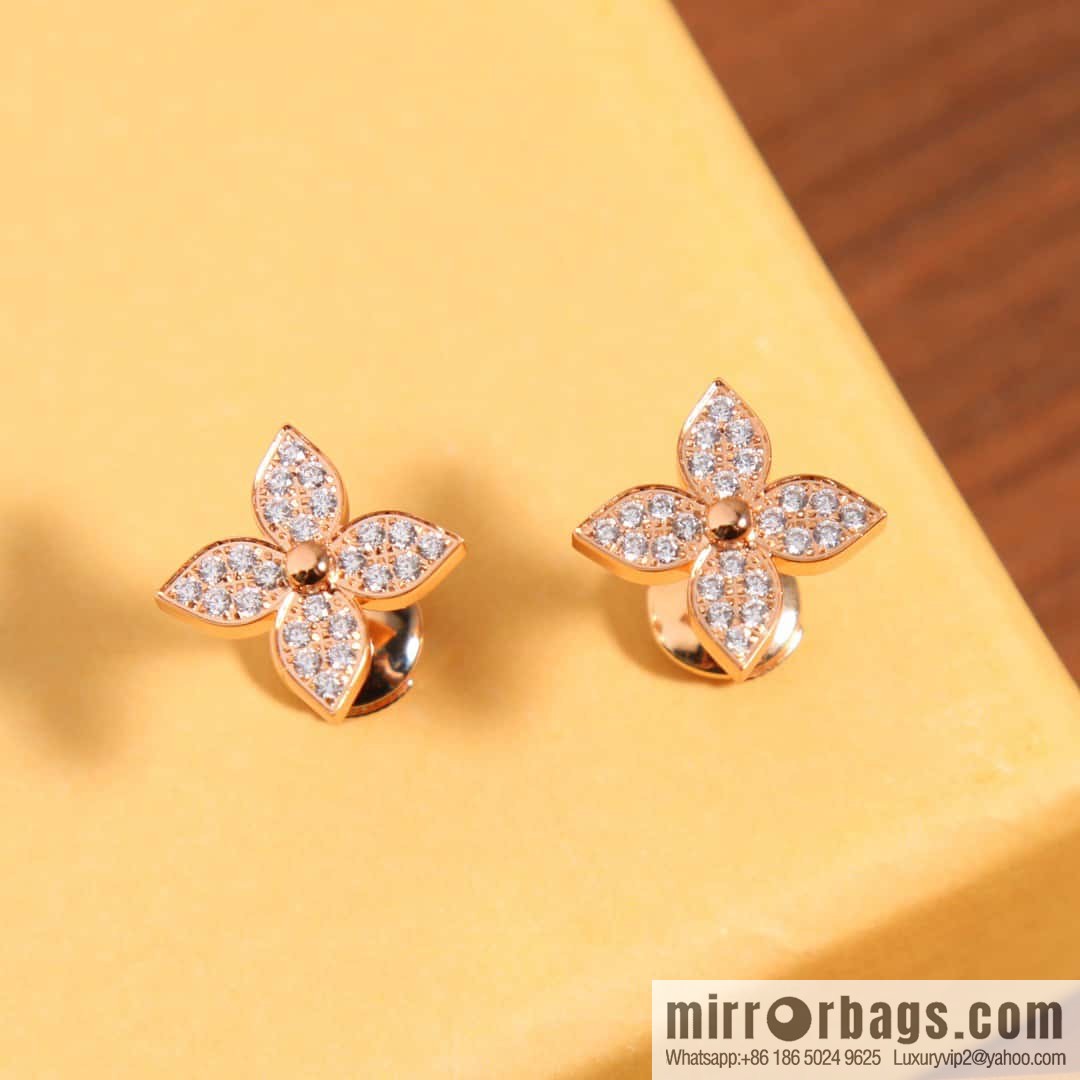 Louis Vuitton Blossom Collection, Four Leaf Clover Earrings