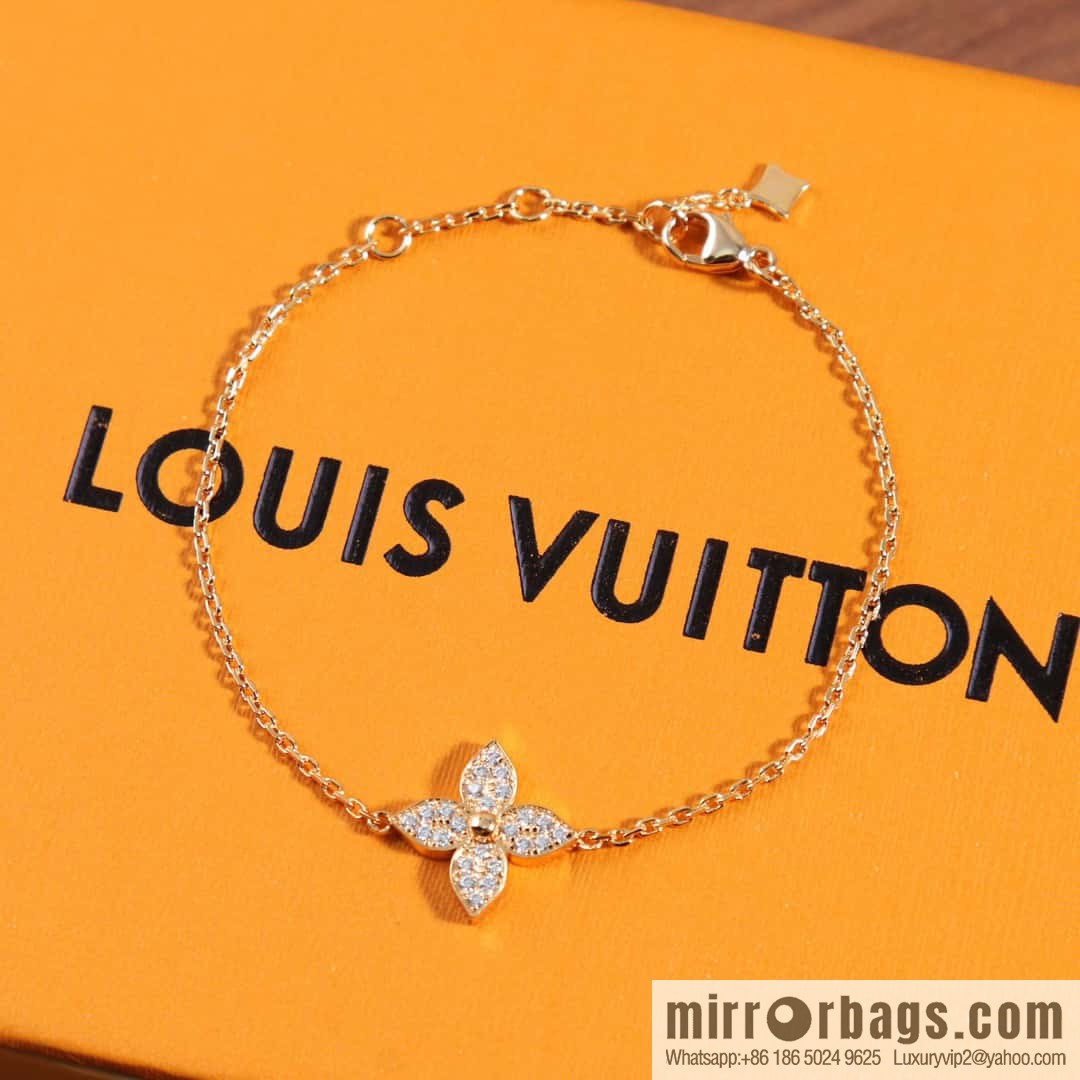 ☀Louis Vuitton Blossom Collection, Four Leaf Clover Bracelet ☀