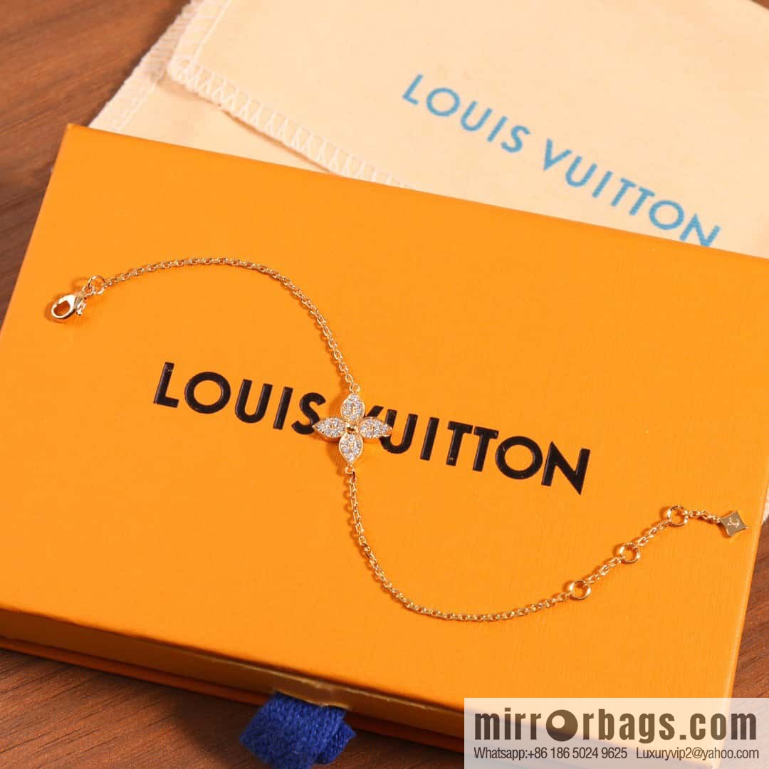 ☀Louis Vuitton Blossom Collection, Four Leaf Clover Bracelet ☀