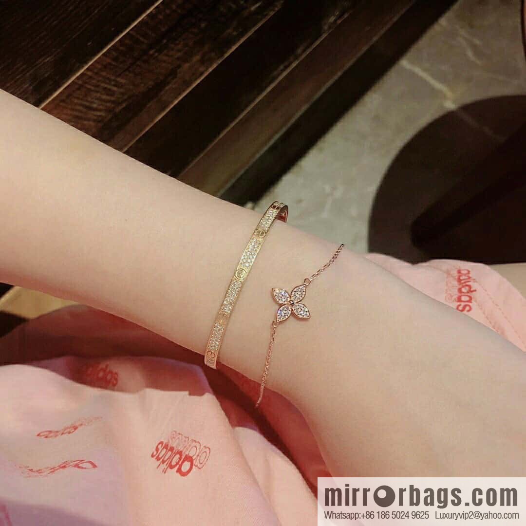 ☀Louis Vuitton Blossom Collection, Four Leaf Clover Bracelet ☀