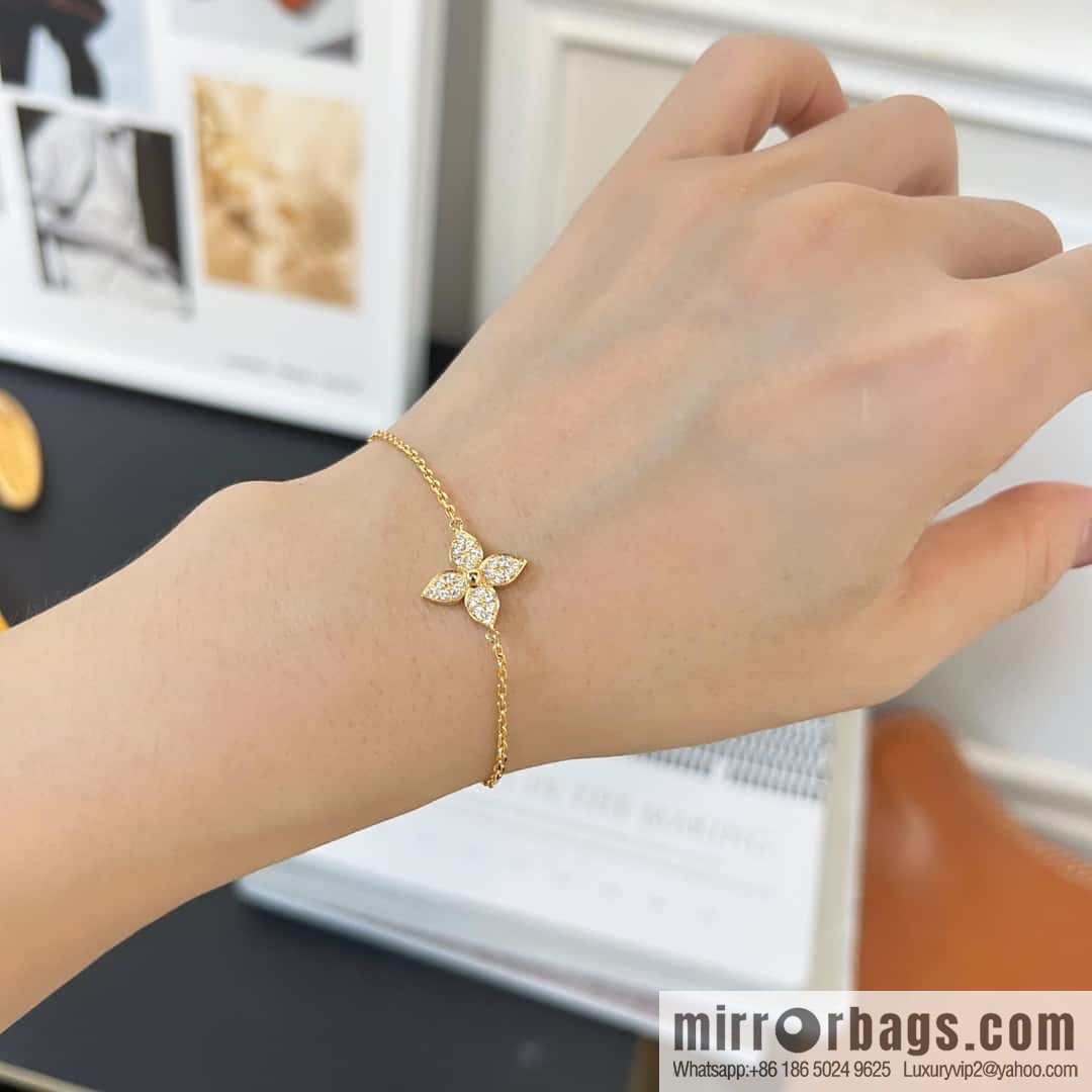 ☀Louis Vuitton Blossom Collection, Four Leaf Clover Bracelet ☀
