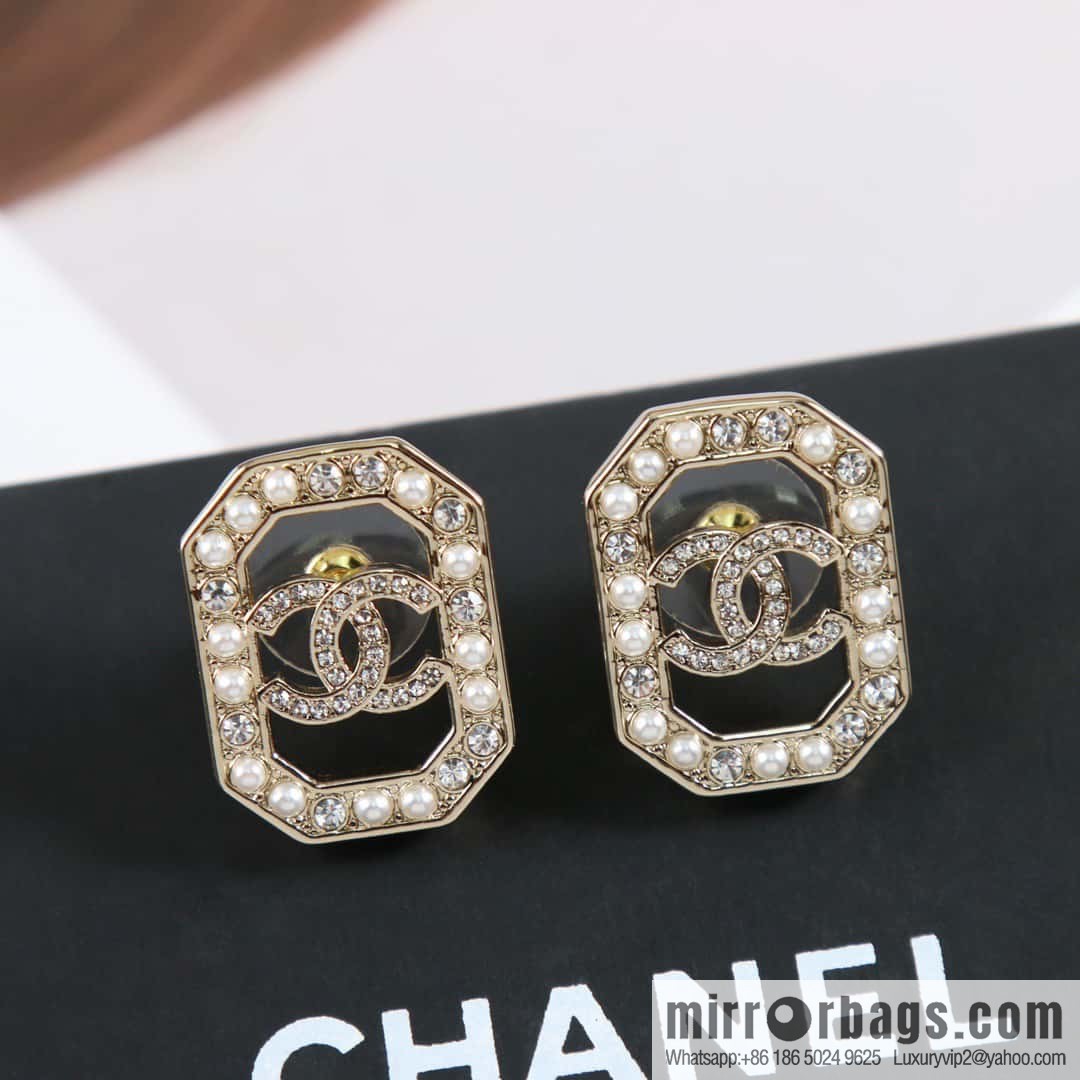 New ☑️ Chanel c1 double c octagonal pearl stud earrings