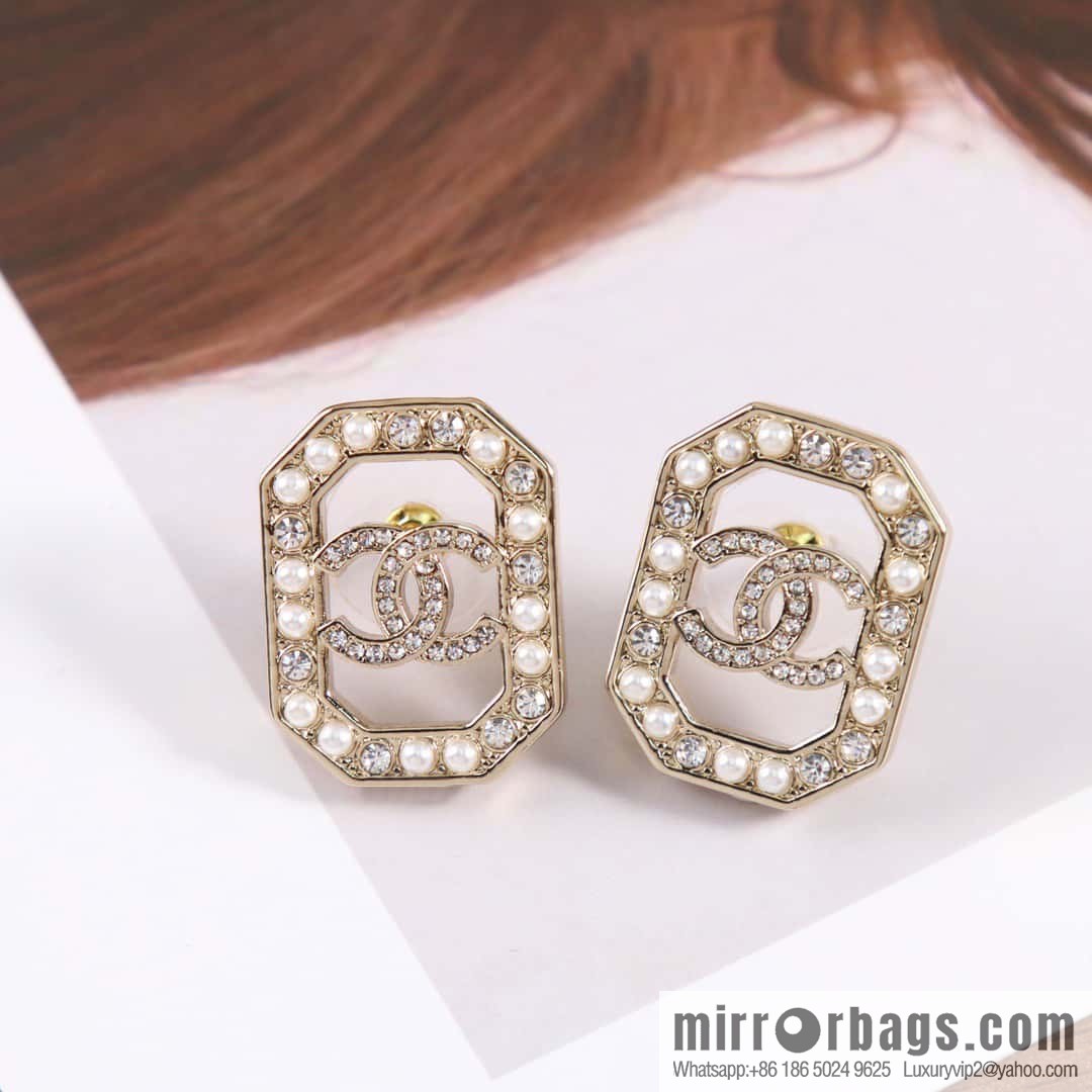 New ☑️ Chanel c1 double c octagonal pearl stud earrings
