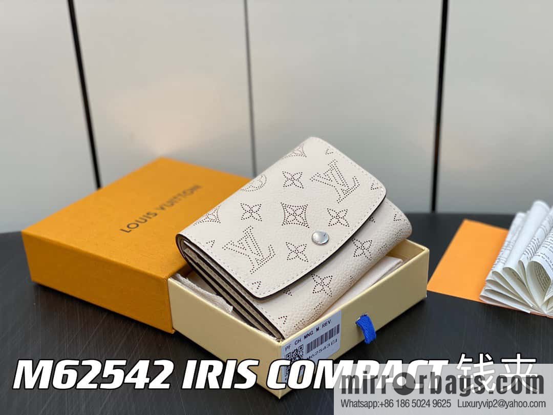 [Premium‑quality] M62542 meters white, full leather flip wallet series IRIS COMPACT wallet